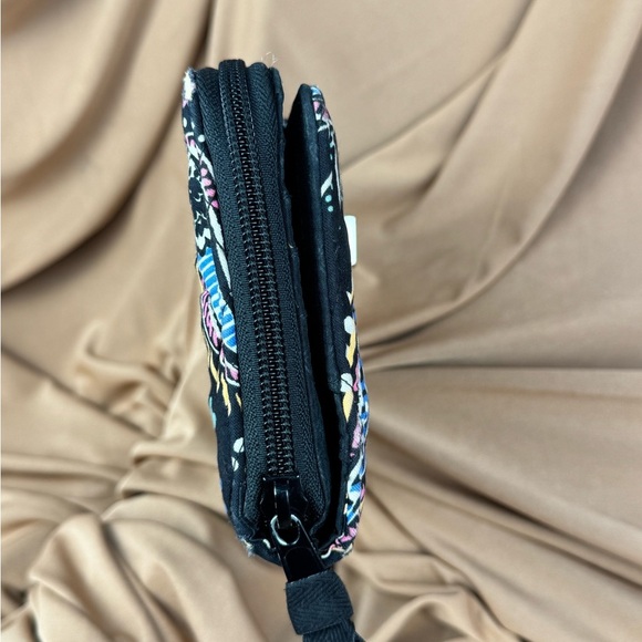 Vera Bradley Turn Lock Zip Around Wallet with multi color Paisly’s - Picture 3 of 16